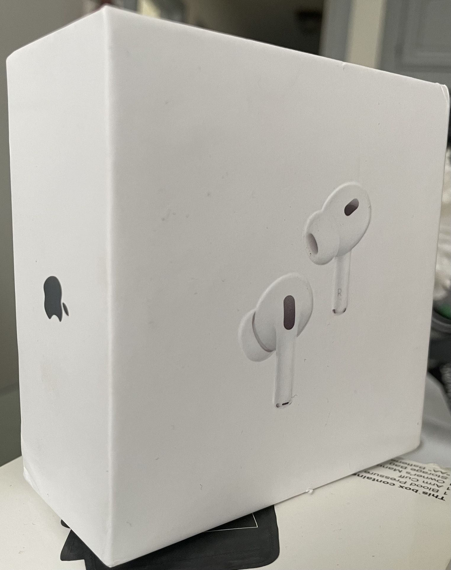 APPLE AIRPOD PRO 2ND GENERATION (BRAND NEW)(PROMOTIONAL PRICE)