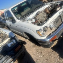 1995 Toyota Truck For Parts 