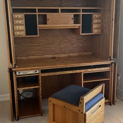 Beautiful, all-inclusive, oak desk and chair with filing drawer