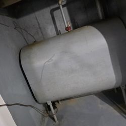 Oil Tank. / Fuel Oil Tank