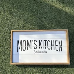 Moms Kitchen 