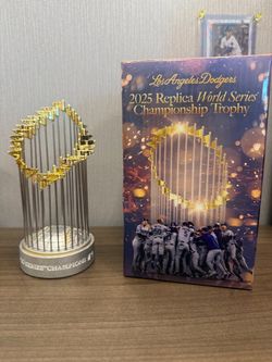 DODGERS 2025 REPLICA TROPHY
