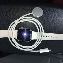 Apple Watch SE 3 RD Generation with Magnetic Charger
