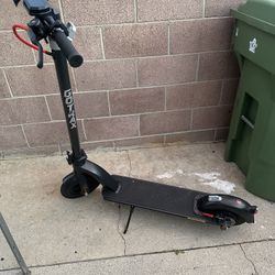 Go Tracks Tour, Xp Electric Scooter