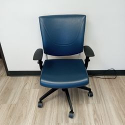 Blue Leather Office Chair Mpu Medical Center Area After 5.  n.  6