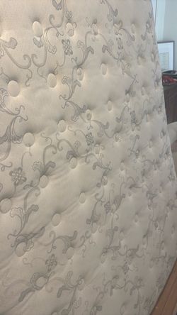 Queen Serta Matress