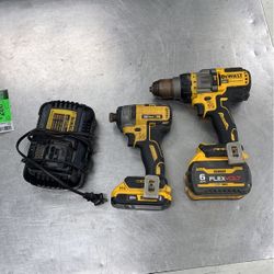 Dewalt Cordless Drill Driver Combo 2 Batteries Charger