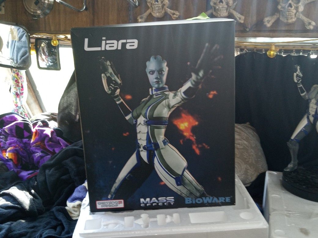 Liara GamingHeads Mass Effect3 Statue BioWare