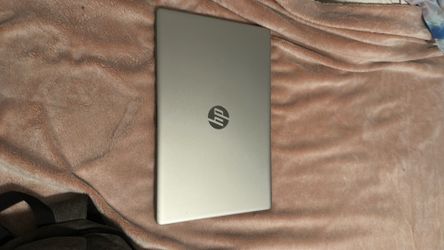 16 inch hp laptop basically new