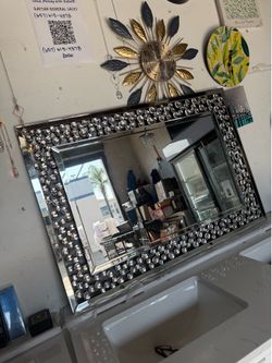 mirror with new design