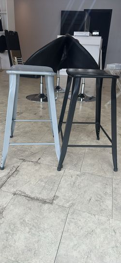 2 Stools