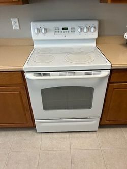 GE Flat Top Electric Range