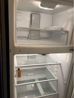 Whirlpool Refrigerator works great