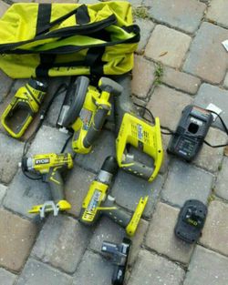 RYOBI 5 TOOLS SET DRILL IMPACR SAW FLASH LIGHT