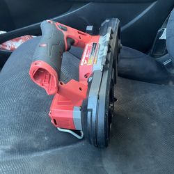 12V Milwaukee bandsaw