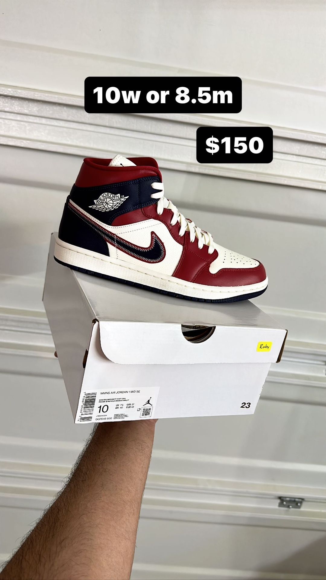 Nike Jordan 1, Dunks, Yeezy Brand new, Dead stock, What Size Do