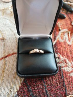 14k Yellow Gold Diamond Ring