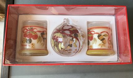 Christmas ornament with 2 candles set