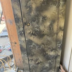 Homak Steel Gun Safe / Storage 