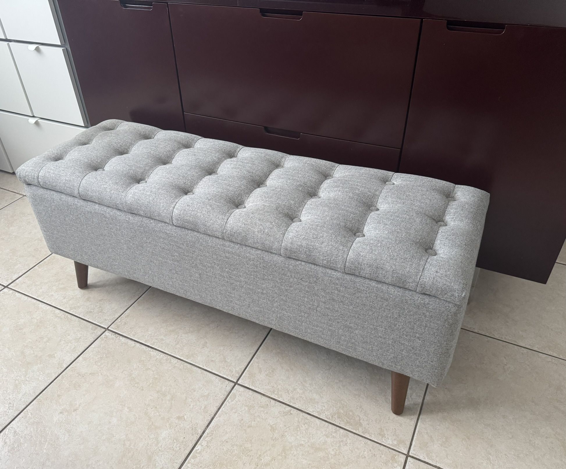 Modern Light Gray Textured Storage Bench with Button Tufting Wood Legs