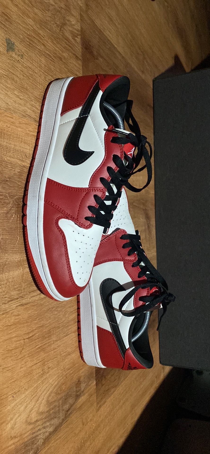 Jordan 1 Low Chicago