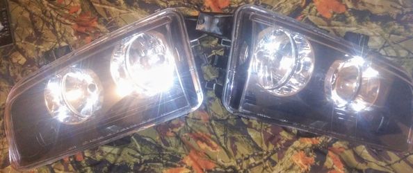 SET OF 2005-2010 DODGE CHARGER headlights