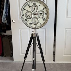World vintage tripod clock