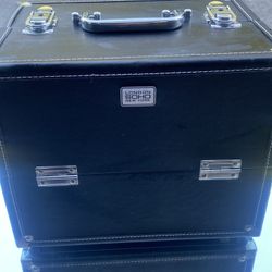 Make Up Box With Eyelash Kit