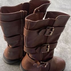 Boots size 9c