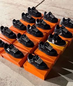 LV SHOES