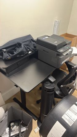 STANDING DESK FOR SALE $100