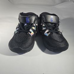 Toddler Nike Kyrie Sneakers – Size 9C
