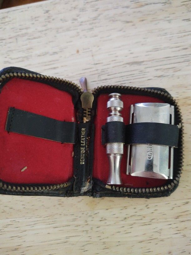 Little Vintage Travel Gillette  Shaver Kit