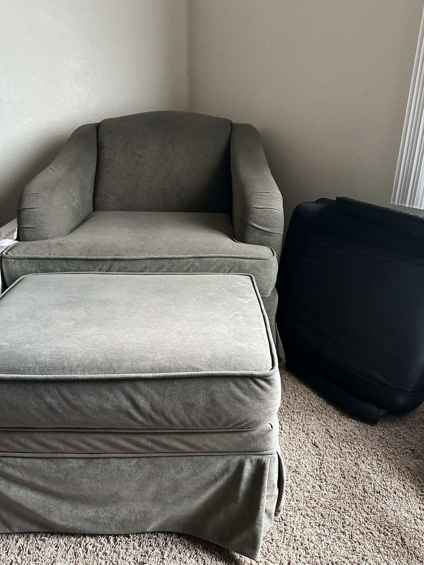 Arm Chair/Nursing Chair/ Reading Couch