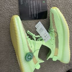 Yeezys Size 8.5