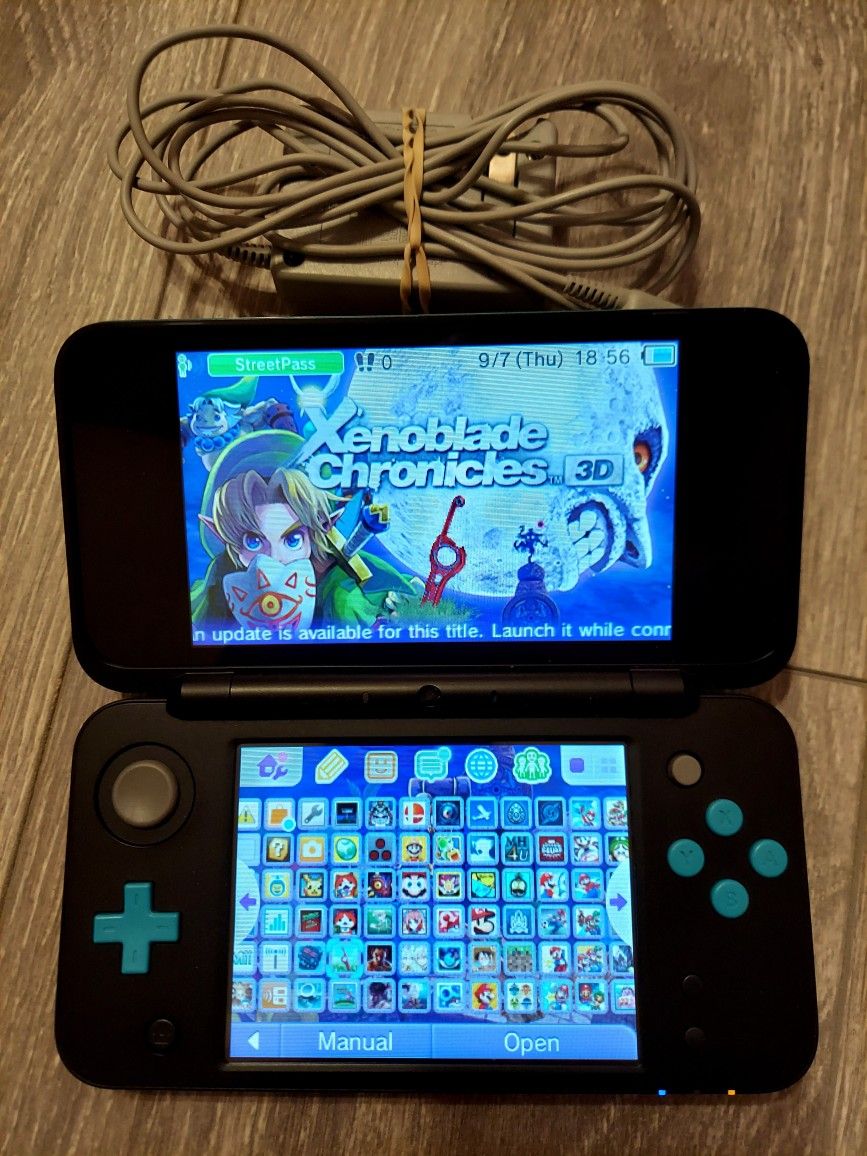 New 2ds XL w/128gb SD Card w/Hundreds of Games(Fully Loaded!) for Sale