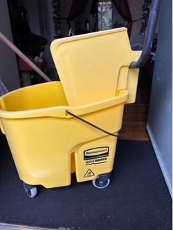 Rubbermaid Commercial  combo de cubeta tándem y escurrid