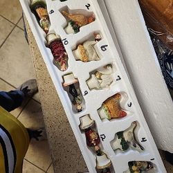 House of LLoyd Christmas Around The World 12 Days of Christmas 1994 With Stand $10