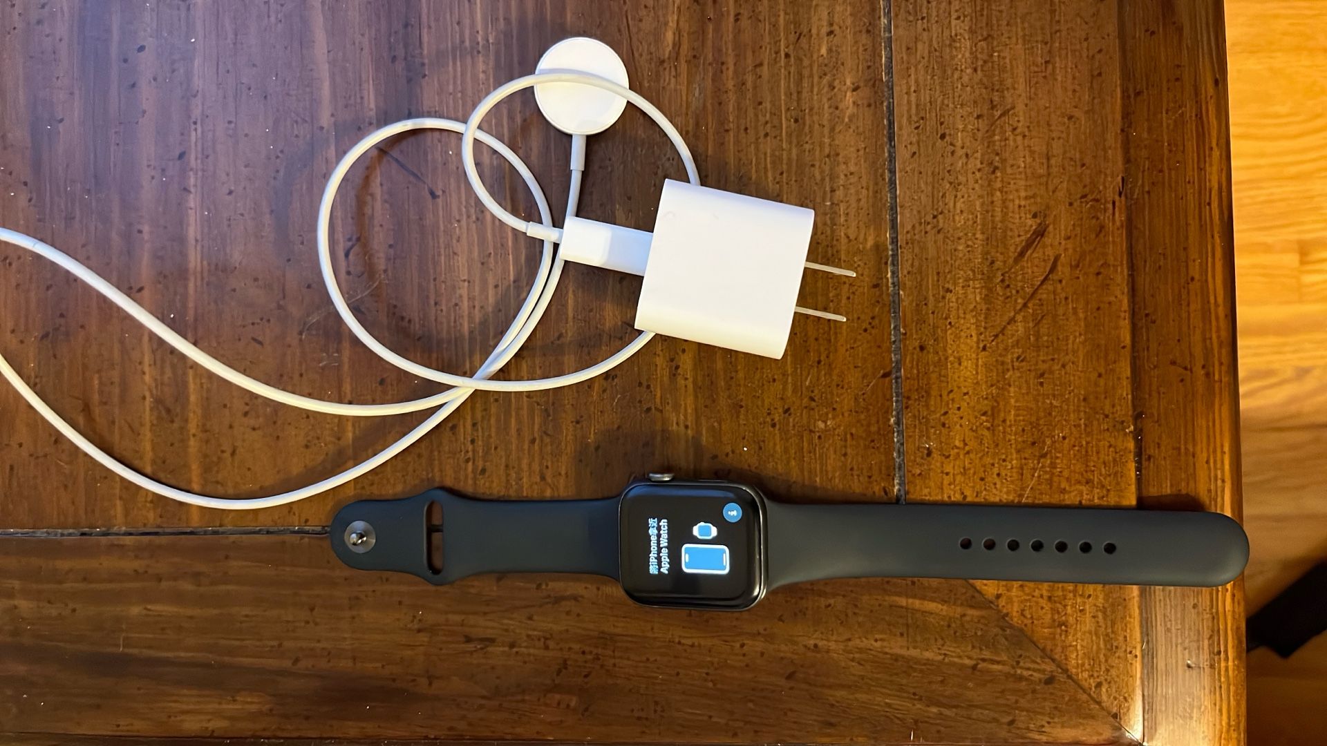 Apple Watch Series 5 44MM GPS+LTE With Charger