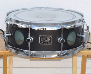 SPAUN 5.5 x 13 Acrylic Vented Snare Drum - Coke Bottle Painted Black