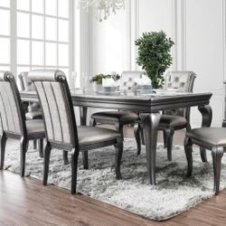 Dining Room Table And Chairs 