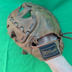 VINTAGE WILSON GEORGE SCOTT FIRST BASE BASEBALL GLOVE FIRST HAND THROWER MADE IN KOREA 