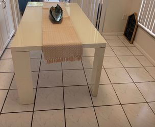 White Glass Dinning Table