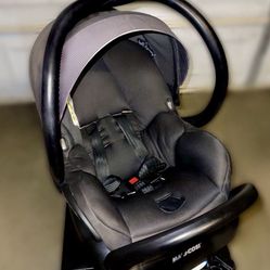 Maxi-Cosi car seat