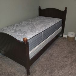 Twin Bed With Mattress and Box Spring 