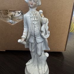 Vintage Porcelain Colonial Man Playing Violin Figurine 10"