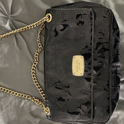 Offers accepted!!! Michael kors Black Small Purse Bag Mk Gold Hardware