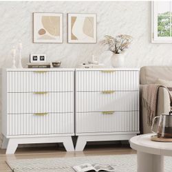 Set of 2 Nightstands 