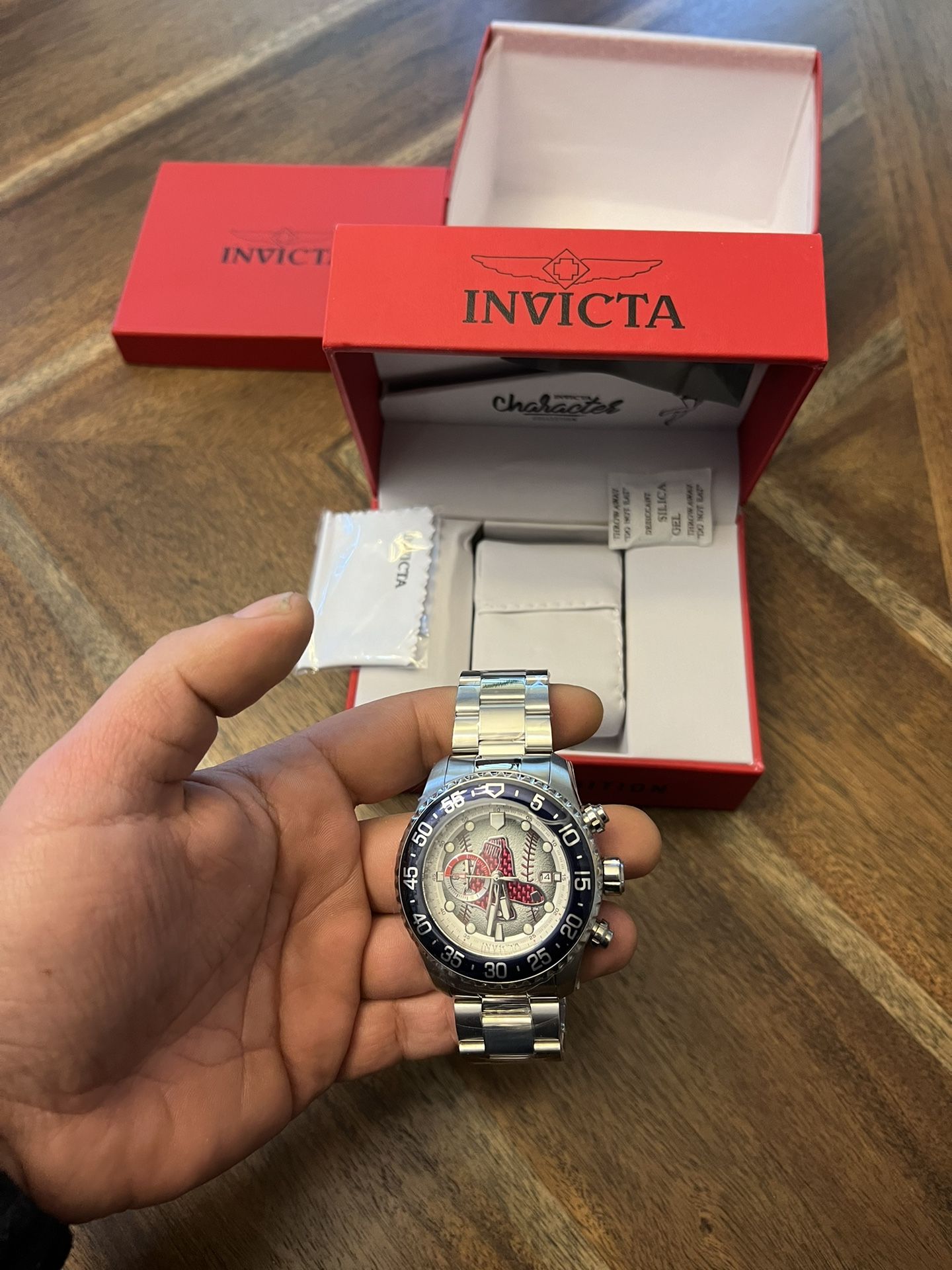 Invicta MLB Boston Red Sox Men's 50mm Pro Diver Chronograph Watch 42683