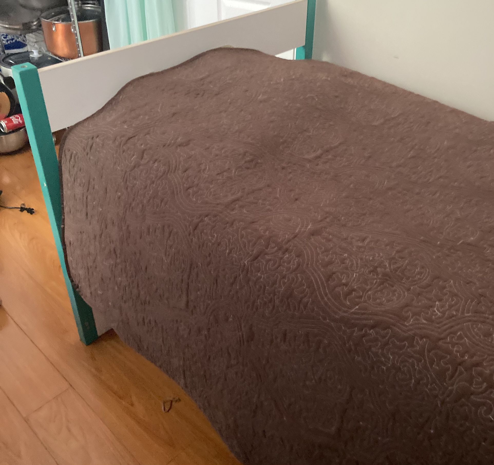 Twin   Bed In Sold Oak Wood 